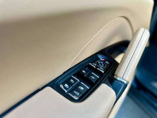 2017 Porsche 958 Cayenne - Image 19 of 21