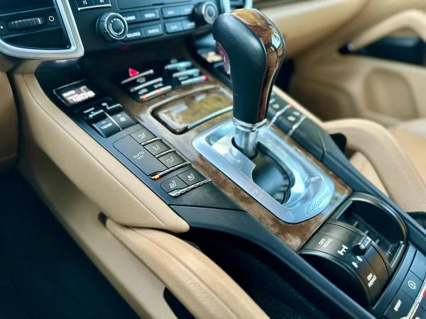 2017 Porsche 958 Cayenne - Image 17 of 21