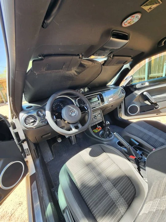 2012 Volkswagen A5 Beetle - Image 8 of 15
