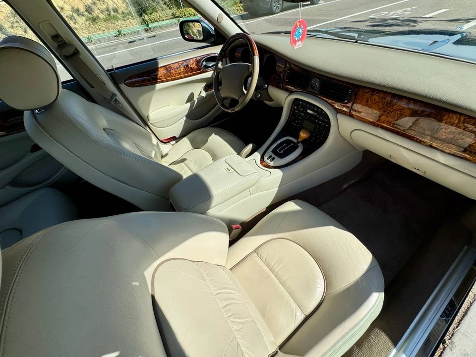2001 Jaguar X308 XJ - Image 9 of 16