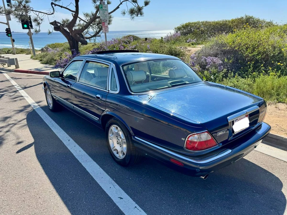 2001 Jaguar X308 XJ - Image 5 of 16
