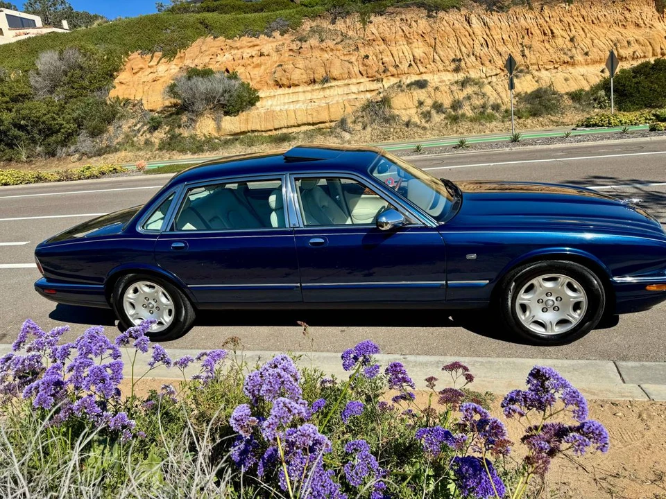 2001 Jaguar X308 XJ - Image 3 of 16