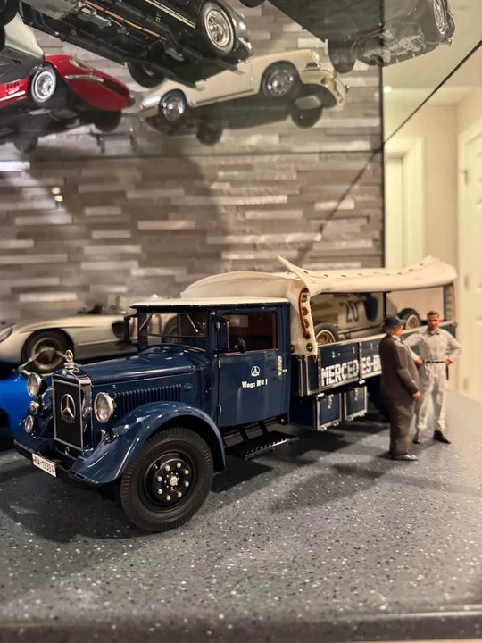 Parts & Memorabilia Scale Models - Image 5 of 10