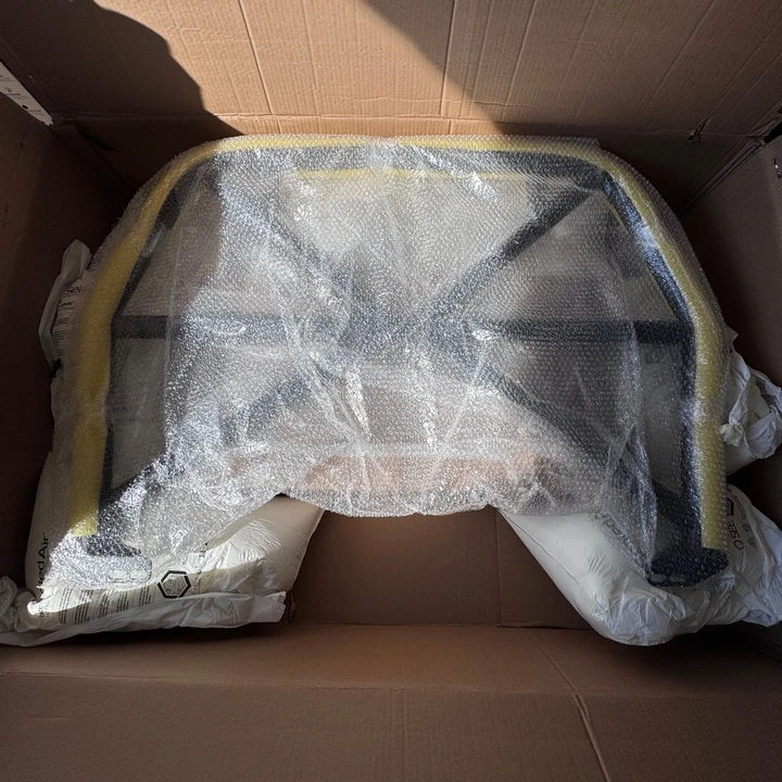 2015 Parts & Memorabilia Seats & Interior - Image 4 of 4