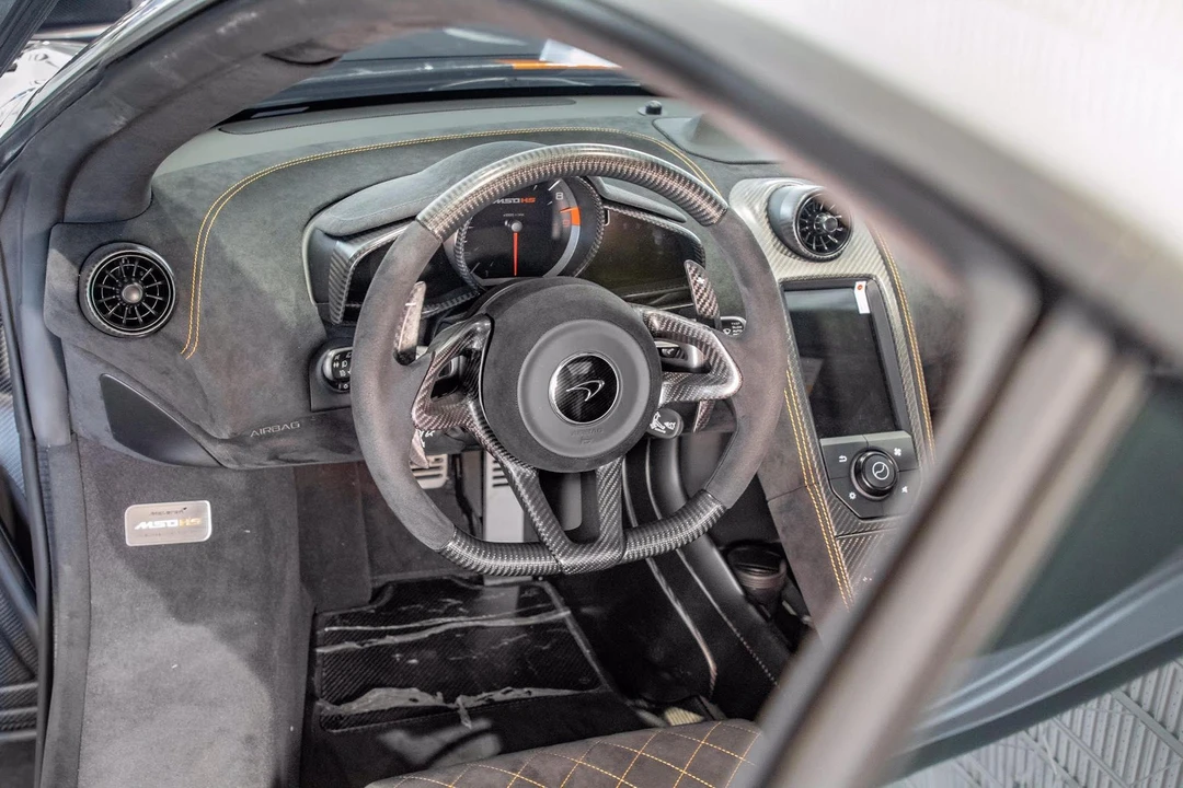 2016 McLaren 675LT Coupe - Image 4 of 7