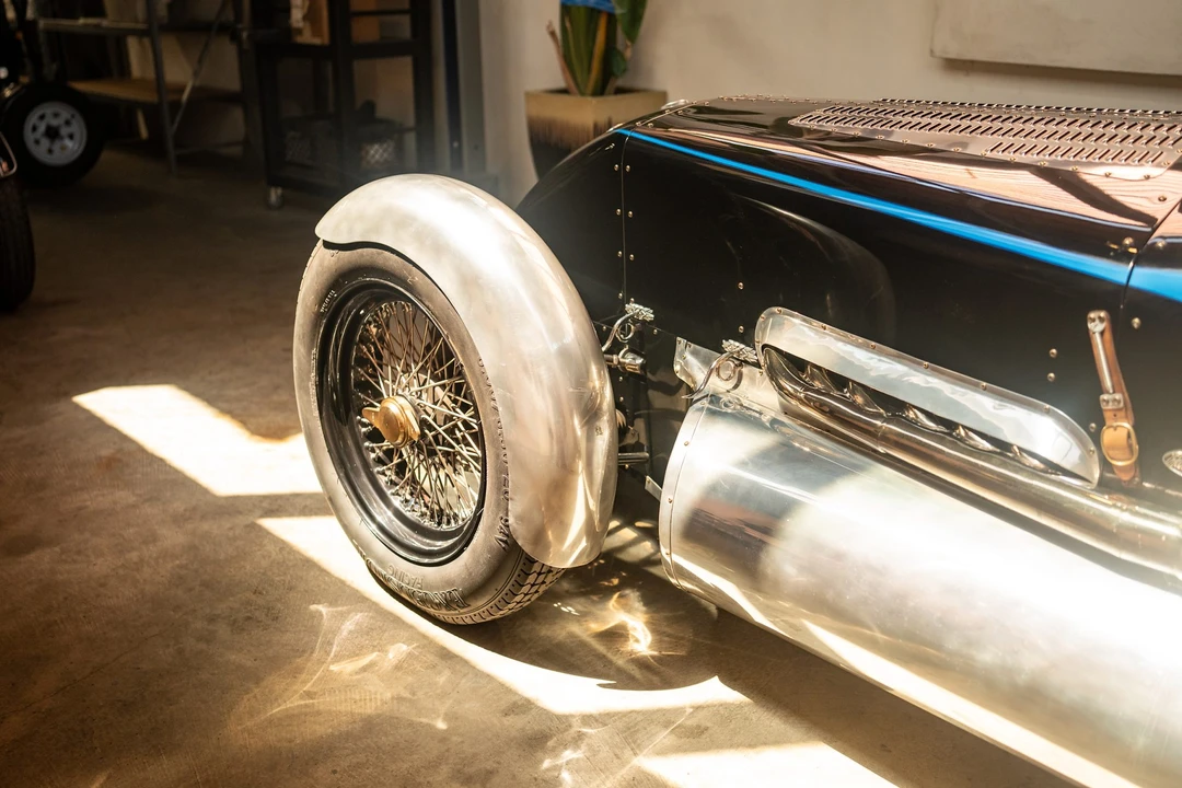 Ford Hot Rod - Image 25 of 31