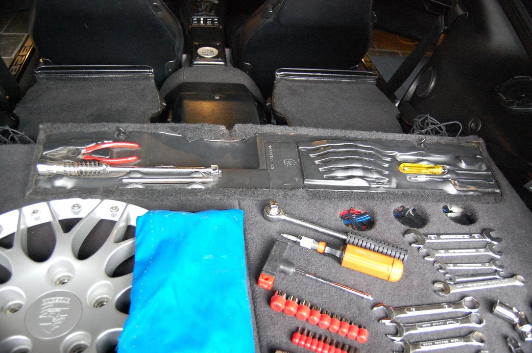 1990 Porsche 928 GT - Image 10 of 31