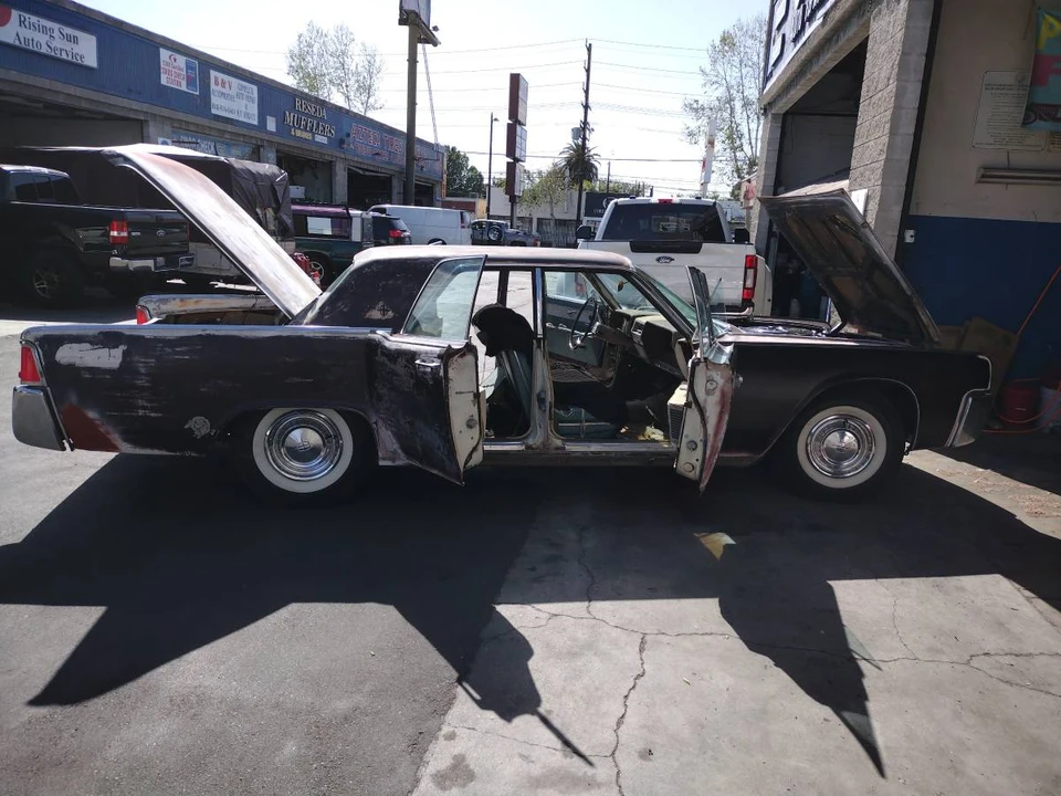 1961 Lincoln Continental 4th Gen - Image 14 of 24