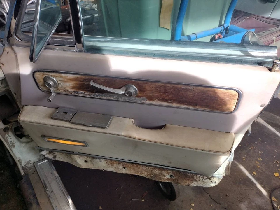 1961 Lincoln Continental 4th Gen - Image 21 of 24