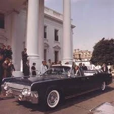 1961 Lincoln Continental 4th Gen - Image 13 of 24