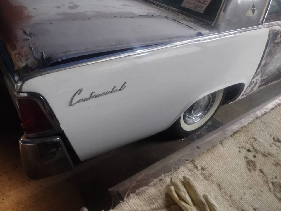 1961 Lincoln Continental 4th Gen - Image 3 of 24