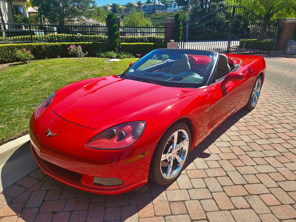 2008 Chevrolet Corvette C6 - Image 2 of 18
