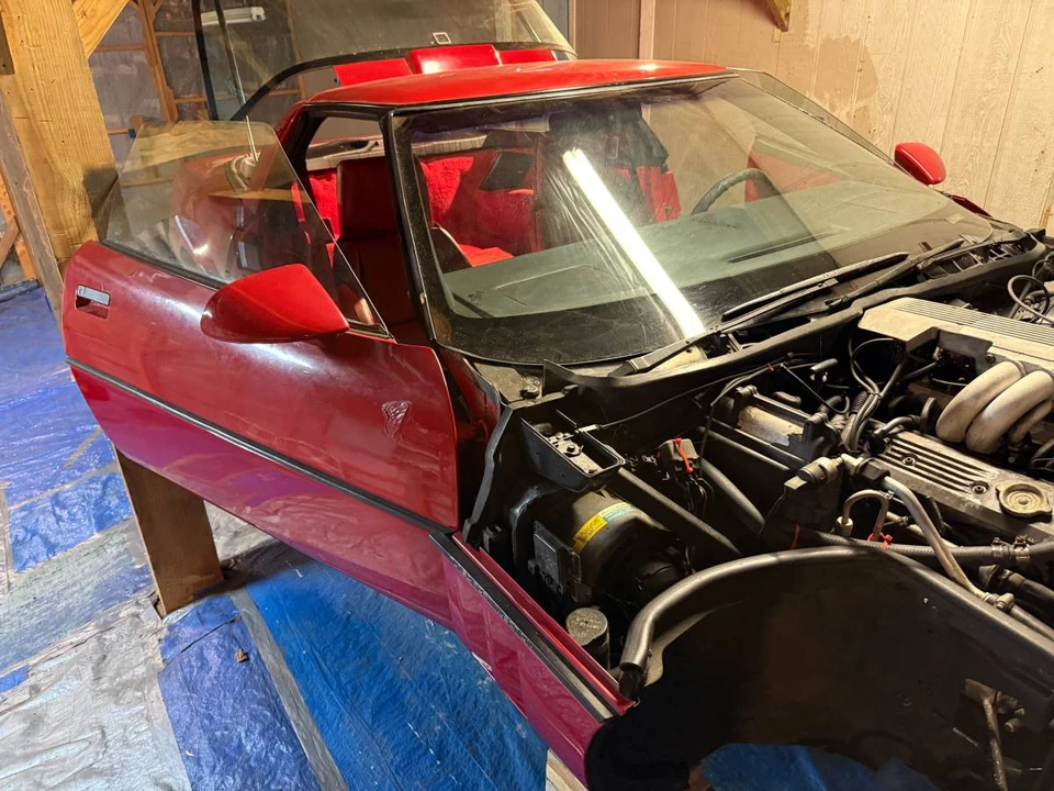 1986 Chevrolet Corvette C4 - Image 17 of 18