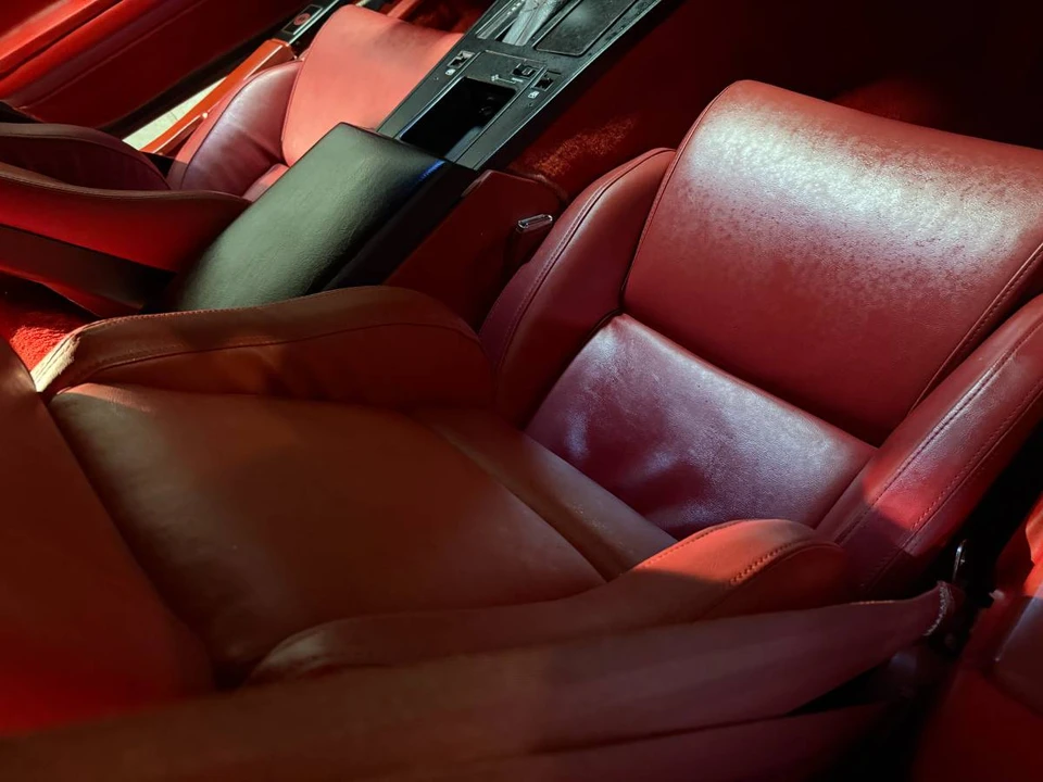 1986 Chevrolet Corvette C4 - Image 13 of 18