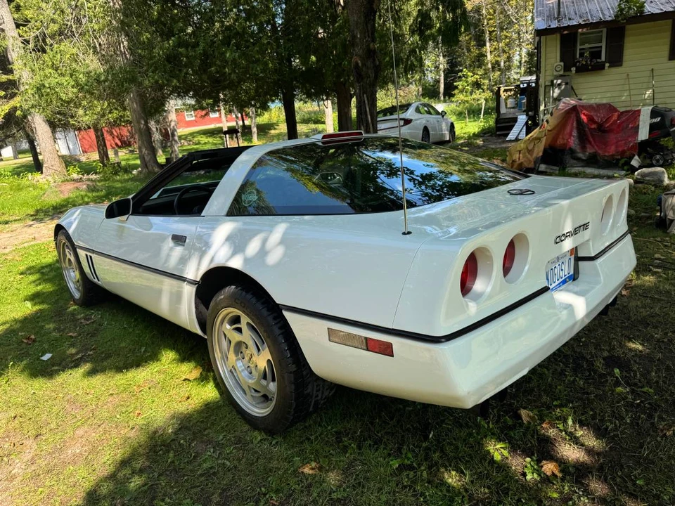 1992 Chevrolet Corvette C4 - Image 6 of 14