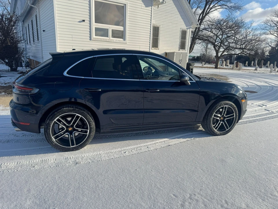 2019 Porsche Macan - Image 13 of 31