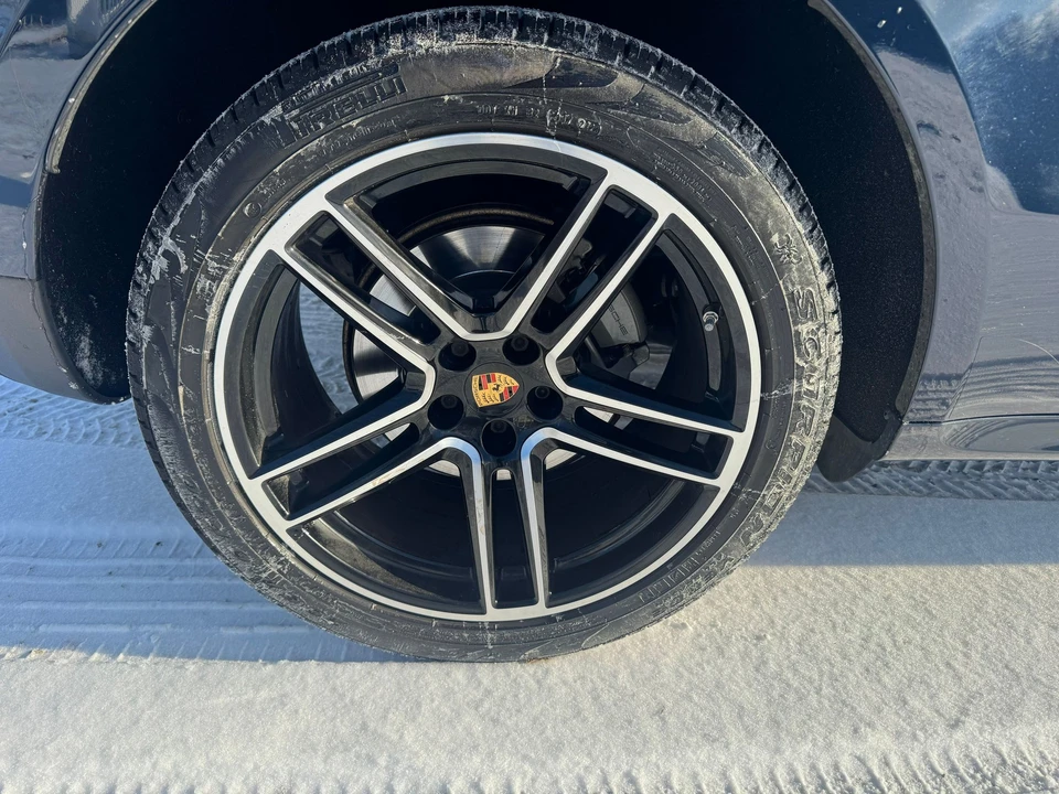 2019 Porsche Macan - Image 14 of 31