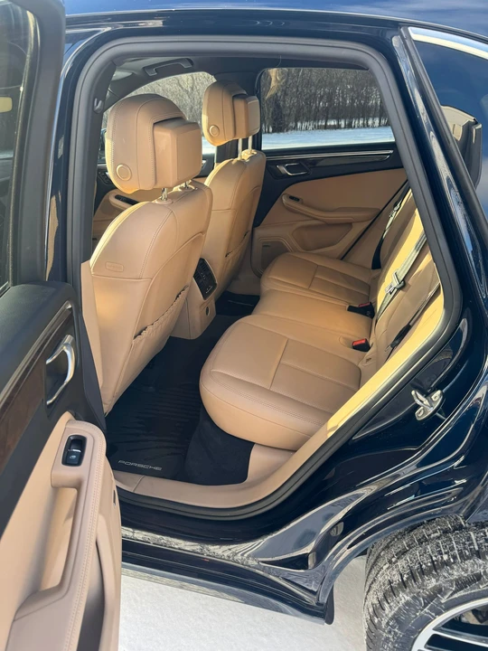 2019 Porsche Macan - Image 19 of 31