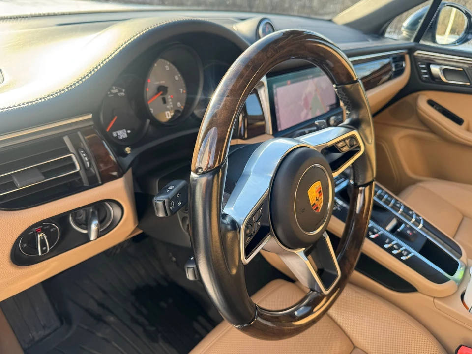 2019 Porsche Macan - Image 21 of 31