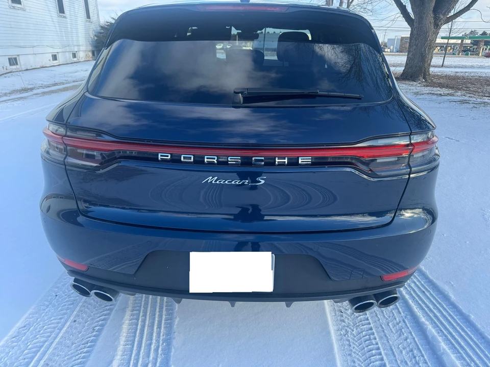 2019 Porsche Macan - Image 29 of 31