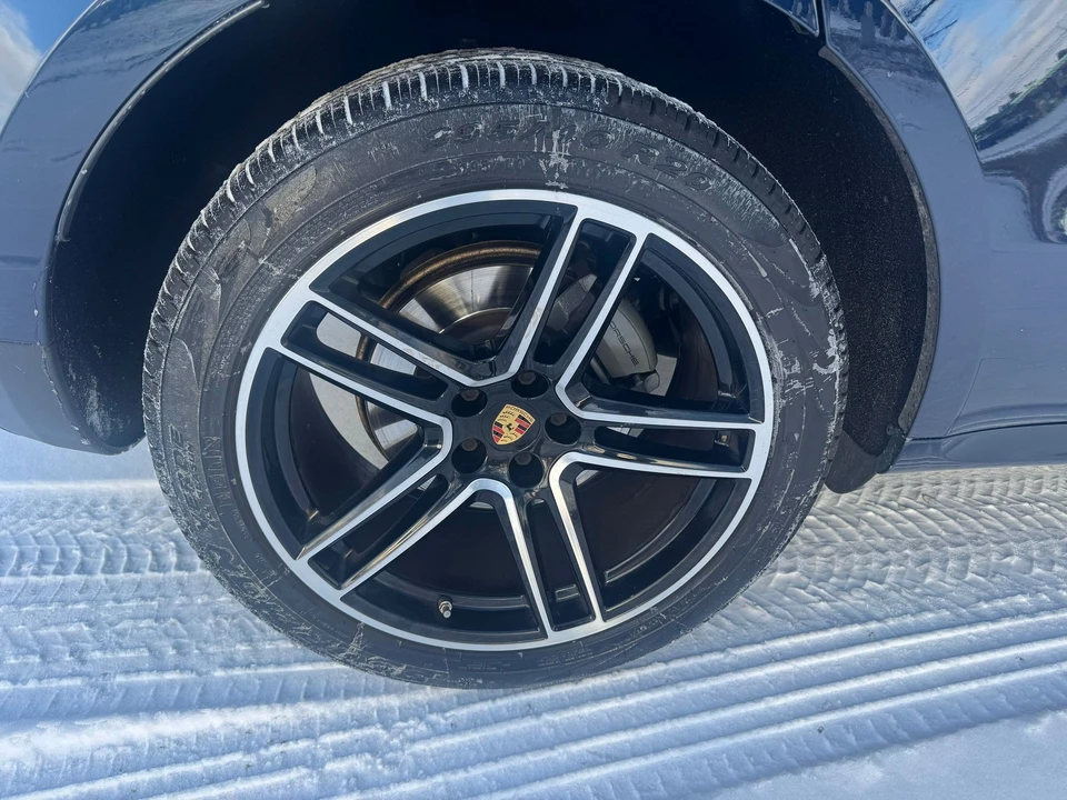 2019 Porsche Macan - Image 30 of 31