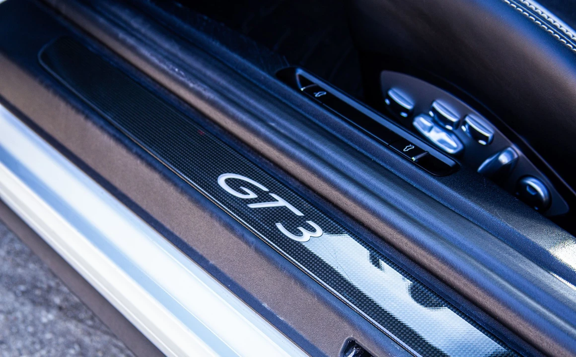 2014 Porsche 991 GT3 - Image 14 of 20