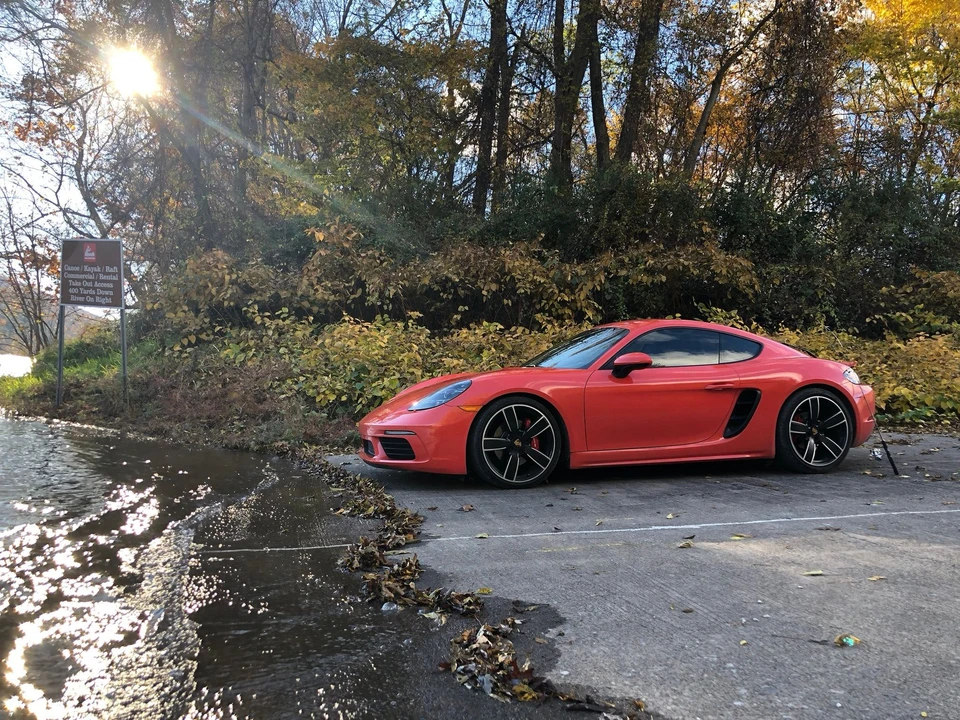 2017 Porsche 718 Cayman S - Image 5 of 9
