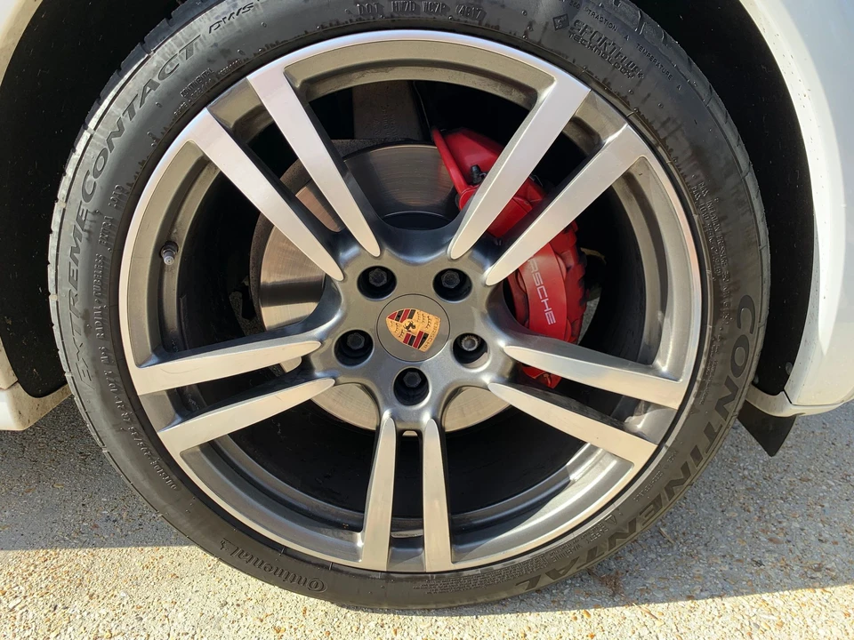 2013 Porsche 958 Cayenne GTS - Image 2 of 17