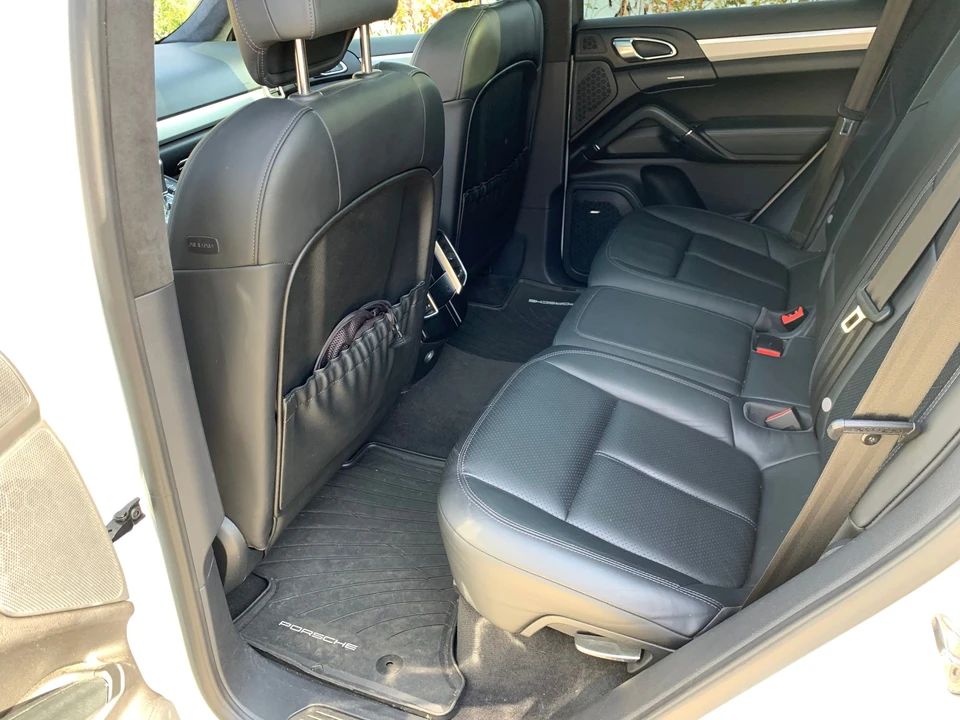 2013 Porsche 958 Cayenne GTS - Image 9 of 17