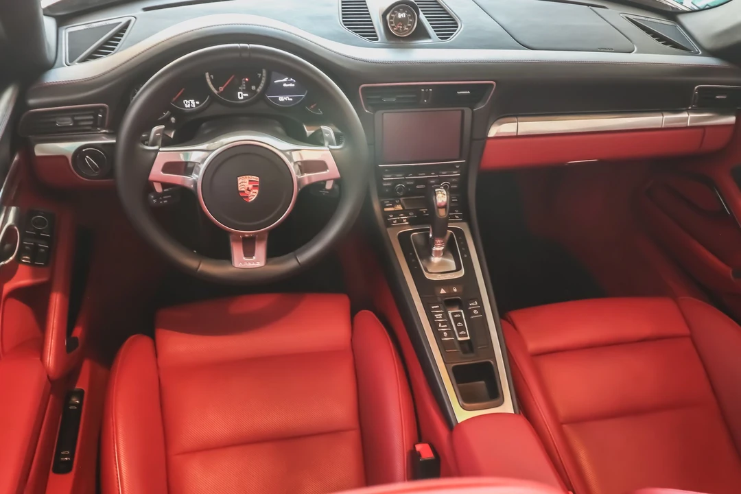 2015 Porsche 991 Turbo - Image 5 of 6