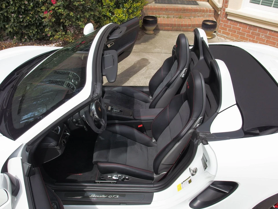 2015 Porsche 981 Boxster GTS - Image 16 of 31