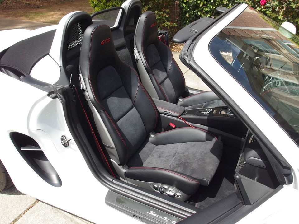 2015 Porsche 981 Boxster GTS - Image 17 of 31