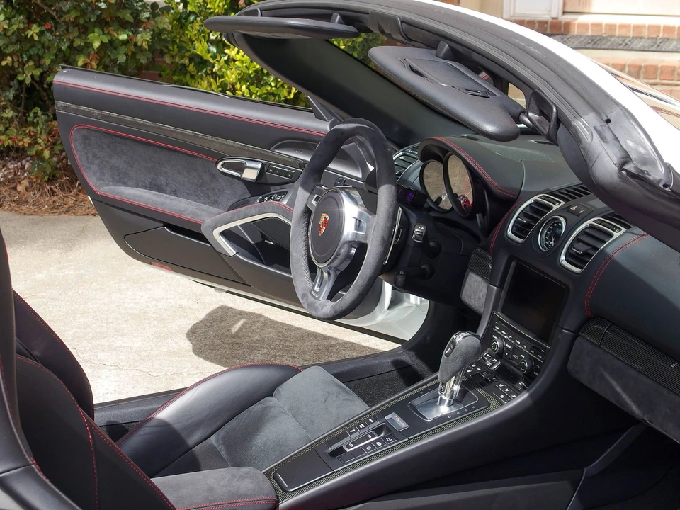 2015 Porsche 981 Boxster GTS - Image 18 of 31