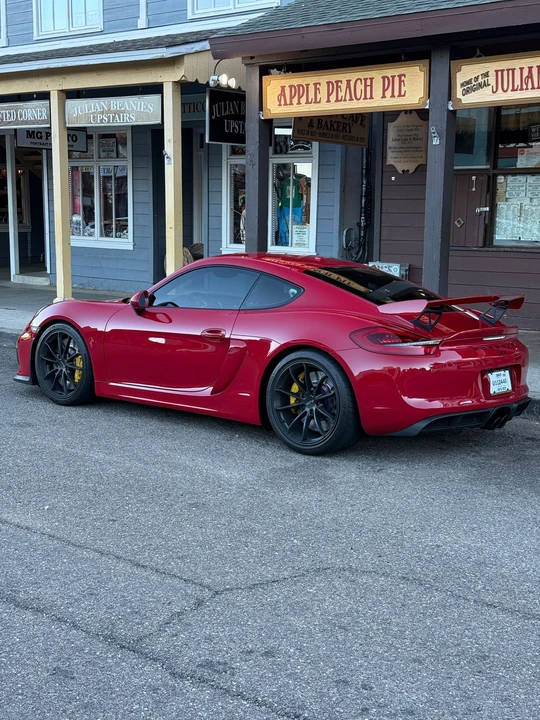 2016 Porsche 981 Cayman GT4 - Image 2 of 8