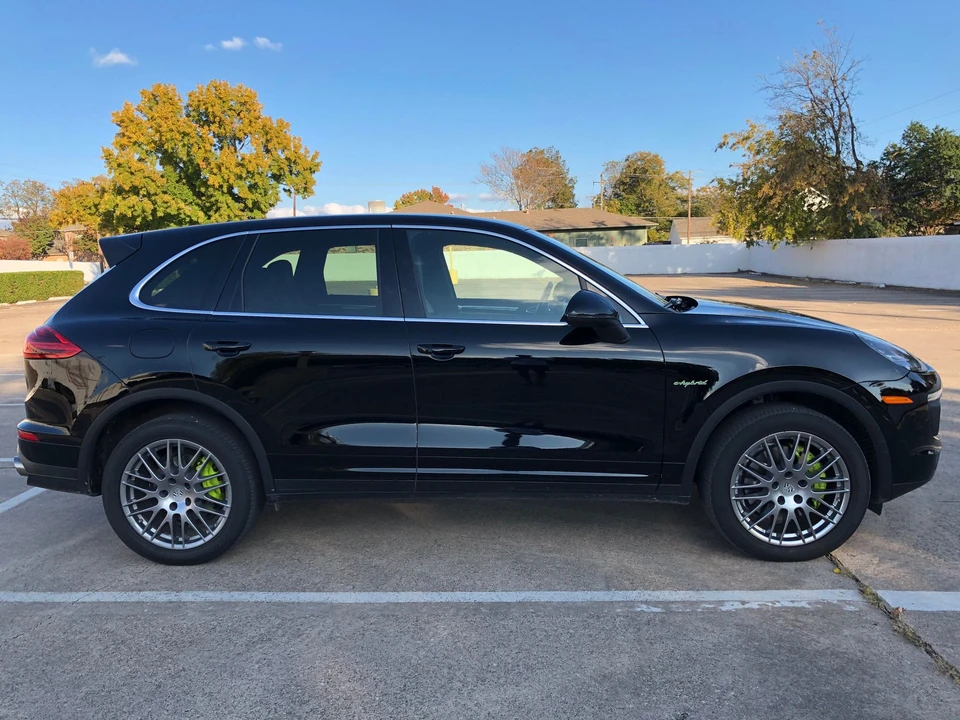 2016 Porsche 958 Cayenne S - Image 5 of 22