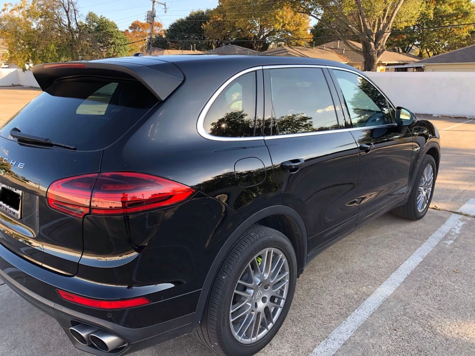 2016 Porsche 958 Cayenne S - Image 3 of 22