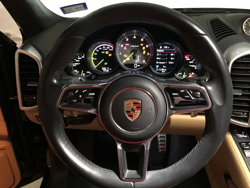 2016 Porsche 958 Cayenne S - Image 10 of 22
