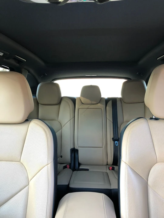 2016 Porsche 958 Cayenne S - Image 13 of 22