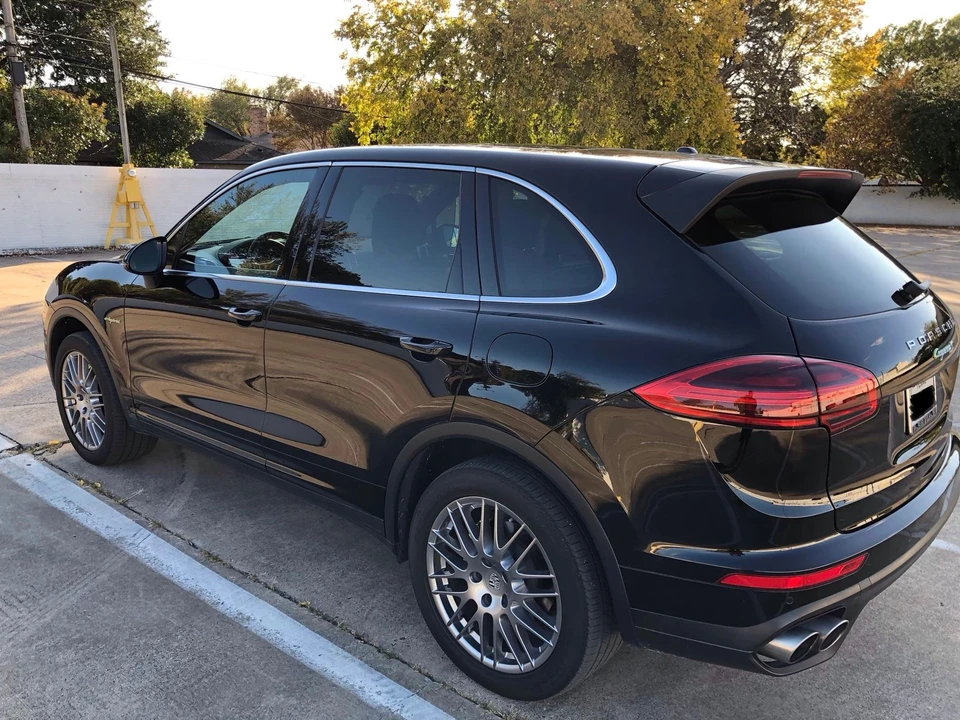 2016 Porsche 958 Cayenne S - Image 4 of 22