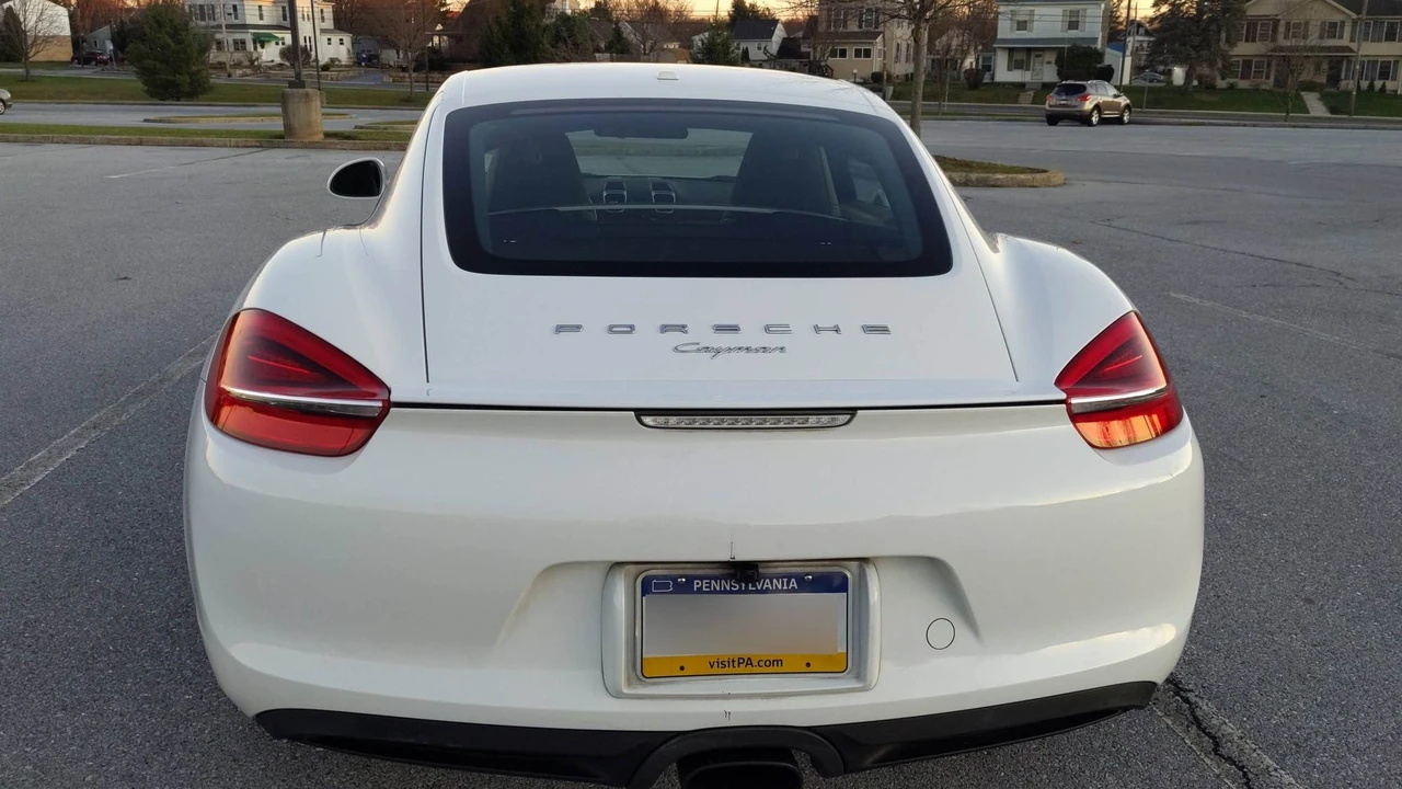 2016 Porsche 981 Cayman - Image 22 of 31
