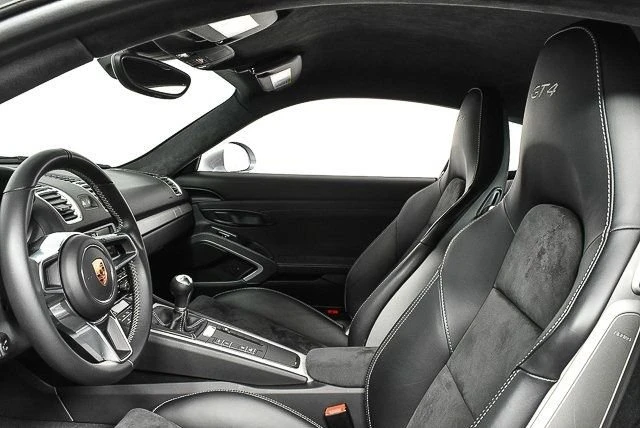 2016 Porsche 981 Cayman GT4 - Image 3 of 7