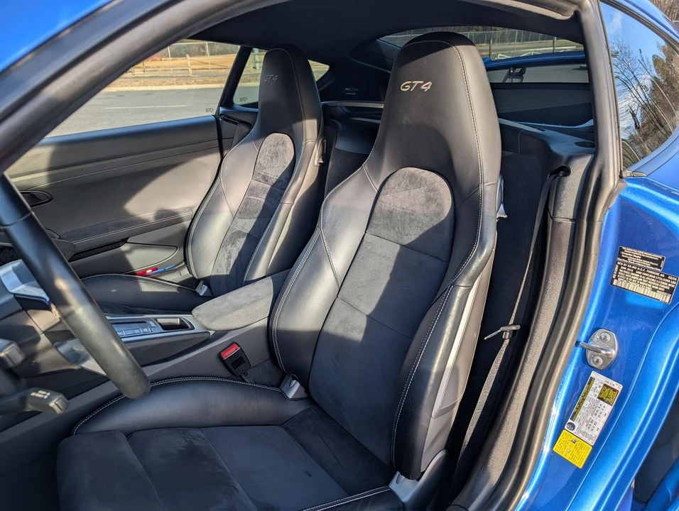 2016 Porsche 981 Cayman GT4 - Image 17 of 31