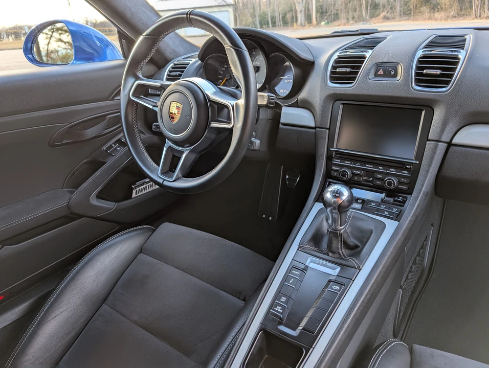 2016 Porsche 981 Cayman GT4 - Image 19 of 31