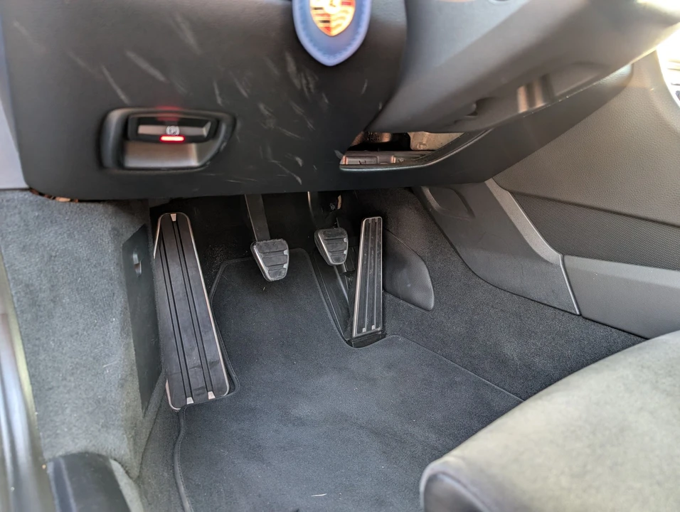 2016 Porsche 981 Cayman GT4 - Image 25 of 31