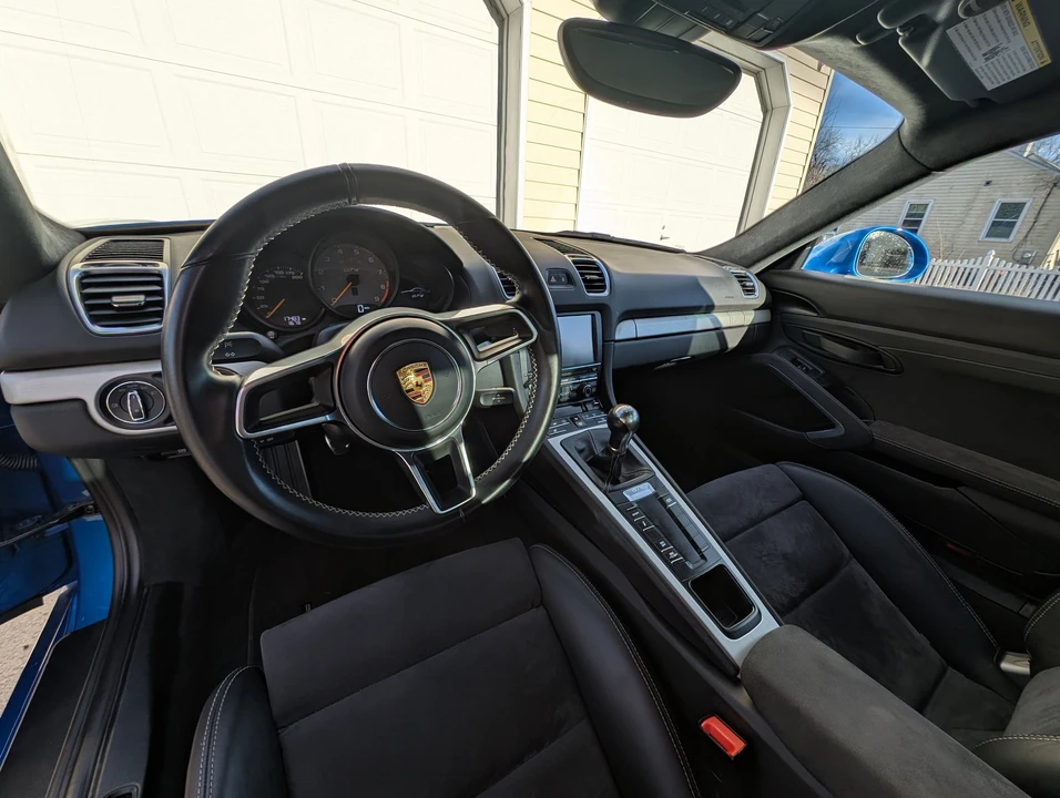 2016 Porsche 981 Cayman GT4 - Image 13 of 31