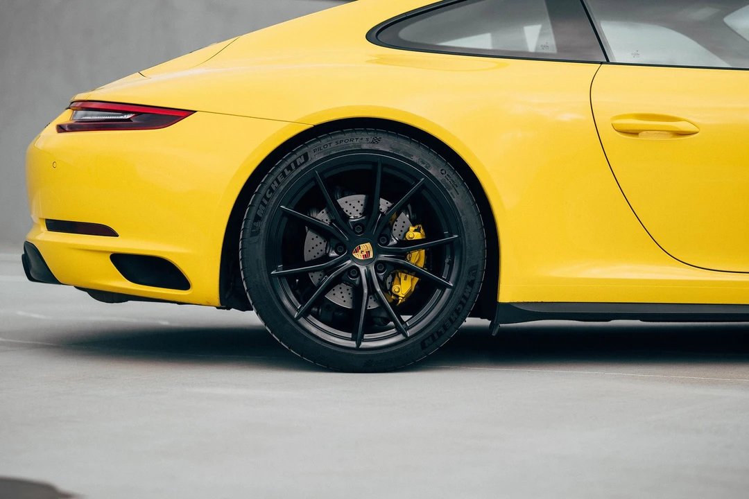 2017 Porsche 991 Carrera GTS - Image 14 of 27