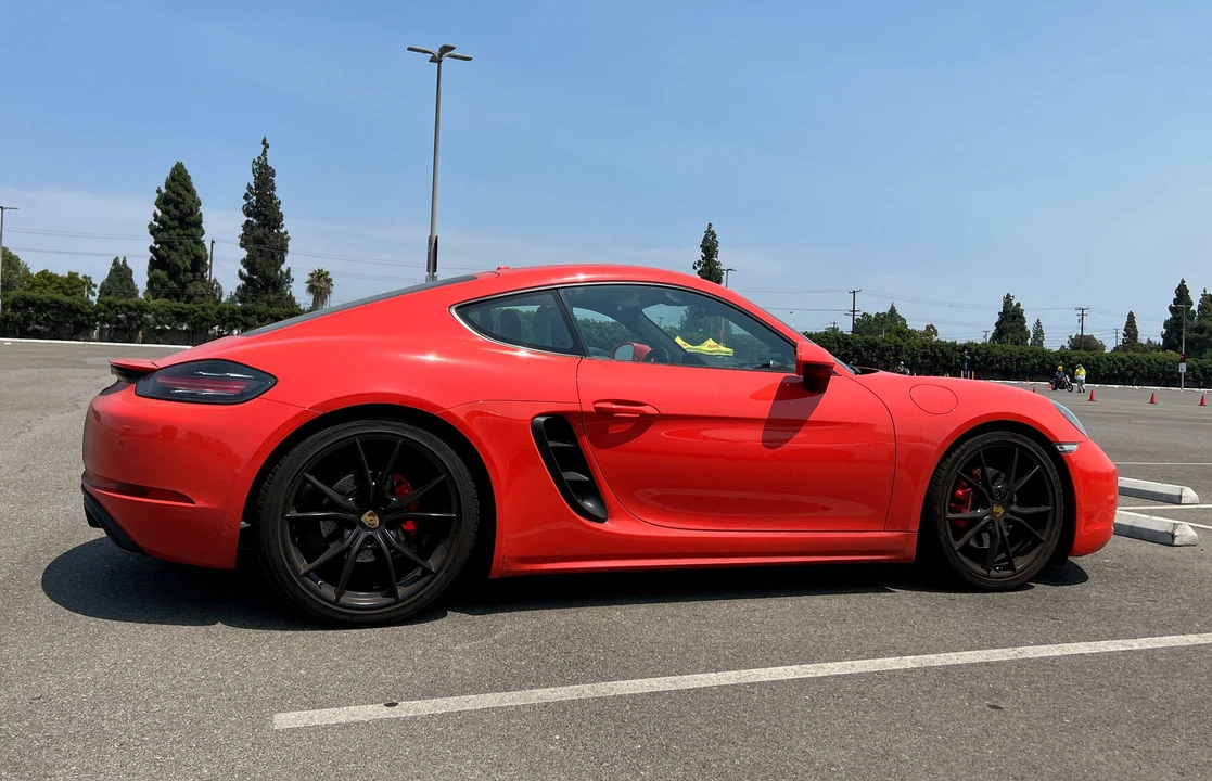 2017 Porsche 718 Cayman S - Image 8 of 12