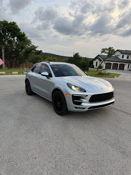 2017 Porsche Macan GTS - Image 3 of 15