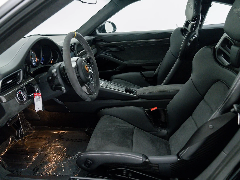 2018 Porsche 991 GT2 RS - Image 29 of 31