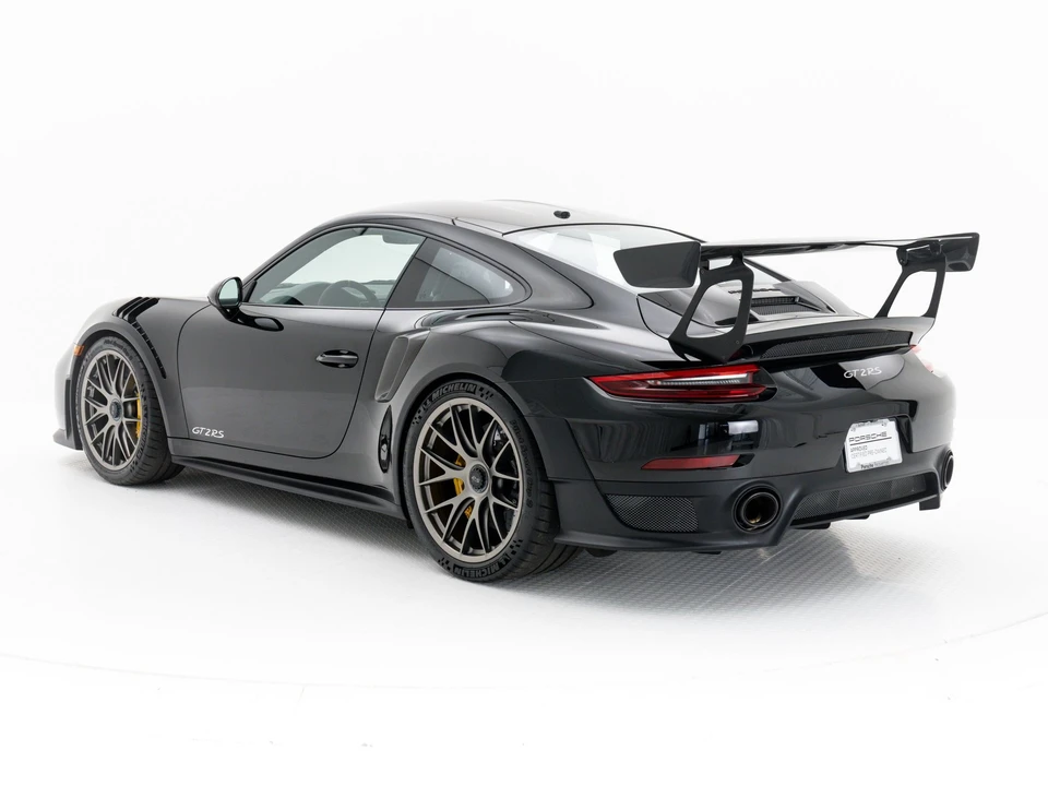 2018 Porsche 991 GT2 RS - Image 5 of 31